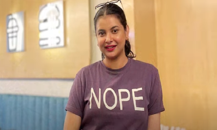 ডিভোর্সী নারীদের নিয়ে যা বললেন শবনম ফারিয়া