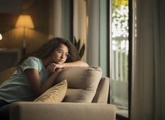 মুড সুইংস : অজুহাতে নারীদের খারাপ আচরণ মেনে নেওয়া বন্ধ করুন মুড সুইংস